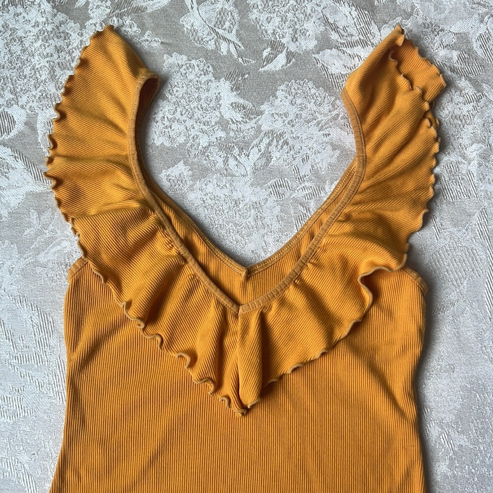 Wilfred Ribbed Ruffle Bodysuit - Picture 9 of 12